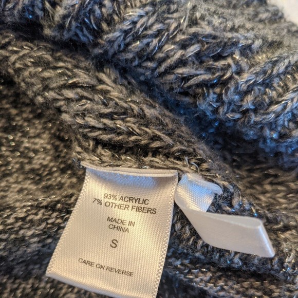Women's New York and Company Sweater SZ Small Gray Shimmer Cable Knit Turtleneck - Picture 10 of 11